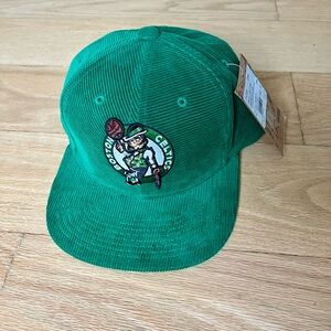 Celtics NBA Mitchell & Ness All Directions Snapback Green Corduroy